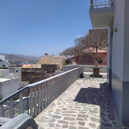 Vivenda Com Patio, No Coracao Do Mindelo Villa Ngoại thất bức ảnh