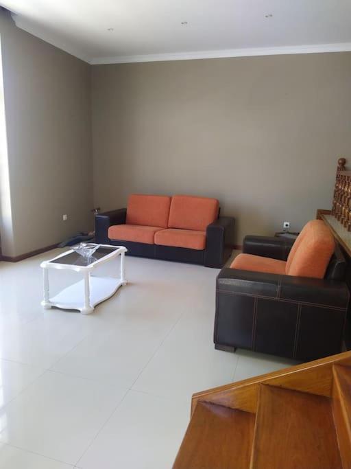 Vivenda Com Patio, No Coracao Do Mindelo Villa Ngoại thất bức ảnh