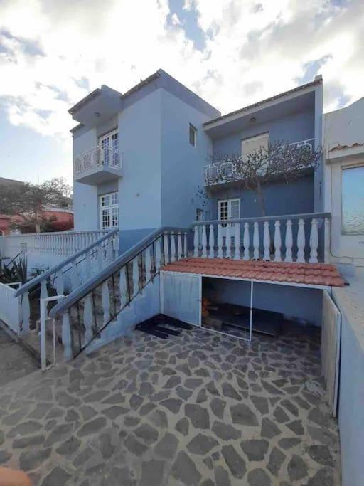 Vivenda Com Patio, No Coracao Do Mindelo Villa Ngoại thất bức ảnh