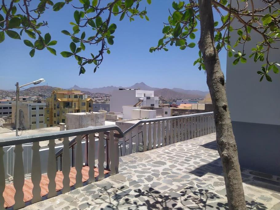 Vivenda Com Patio, No Coracao Do Mindelo Villa Ngoại thất bức ảnh